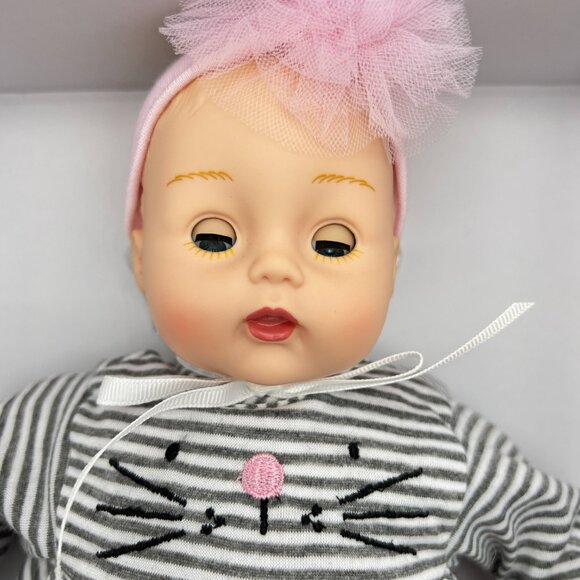 Madame Alexander KITTY 76150 Huggable Huggums Doll 12” - NEW - Picture 6 of 8
